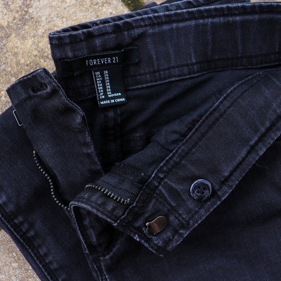 Forever 21 Black Flared Jeans Size 26 - Picture 5 of 6